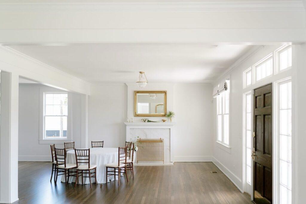 Large, spacious area for entertaining